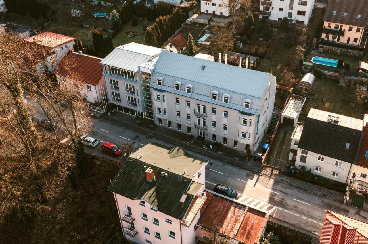 Hotel Adria Nová Dubnica Exterior foto